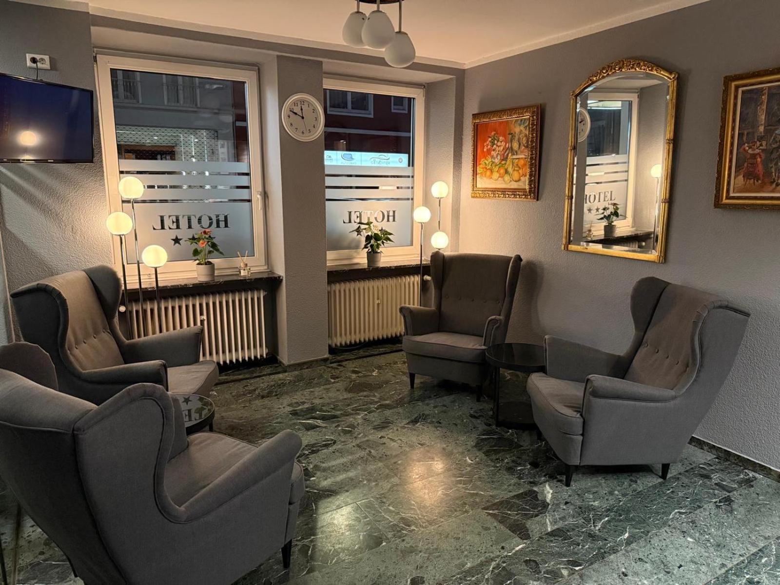 Hotel Paris Dusseldorf Ngoại thất bức ảnh