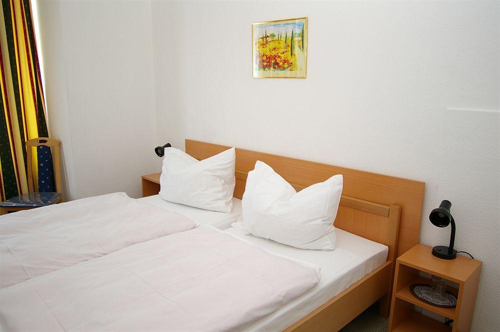 Hotel Paris Dusseldorf Ngoại thất bức ảnh