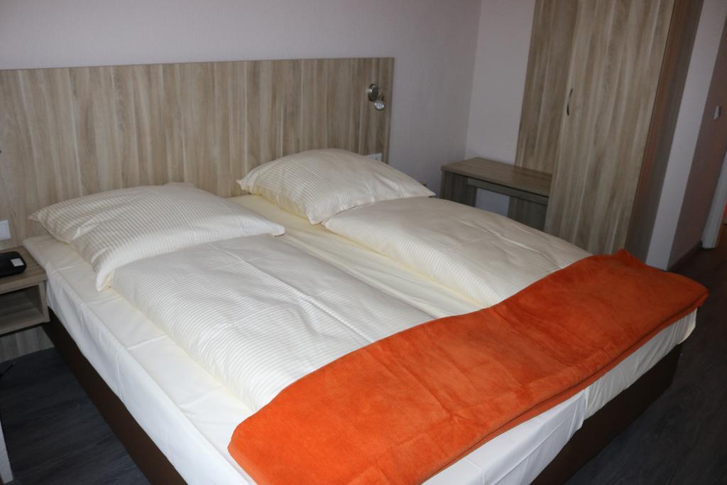 Hotel Paris Dusseldorf Ngoại thất bức ảnh