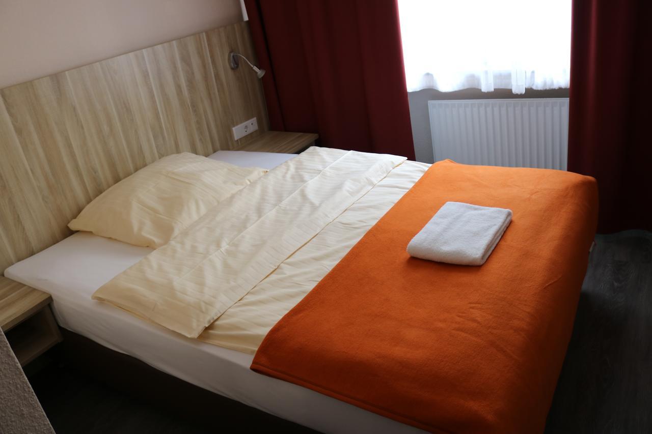 Hotel Paris Dusseldorf Ngoại thất bức ảnh